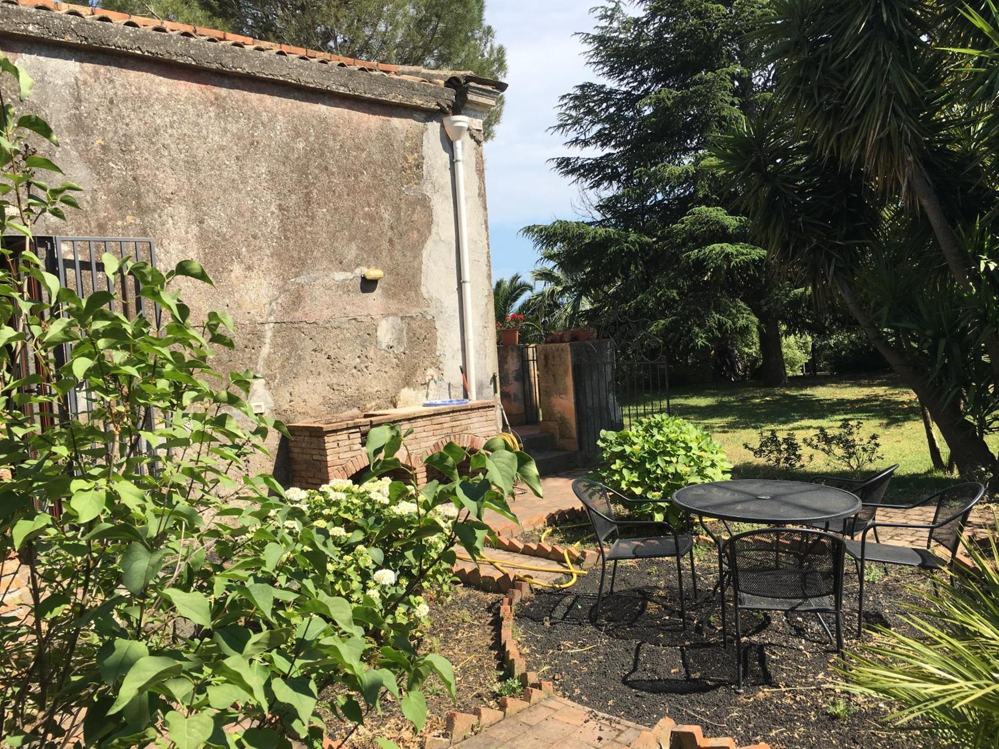 Bed And Breakfast Il Glicine Piedimonte Etneo Ruang foto