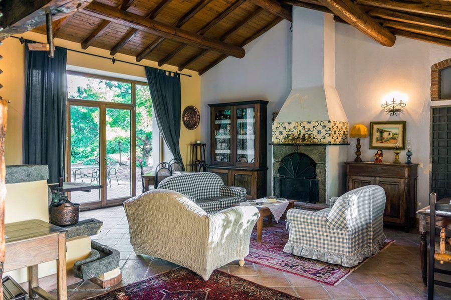 Bed And Breakfast Il Glicine Piedimonte Etneo Bagian luar foto
