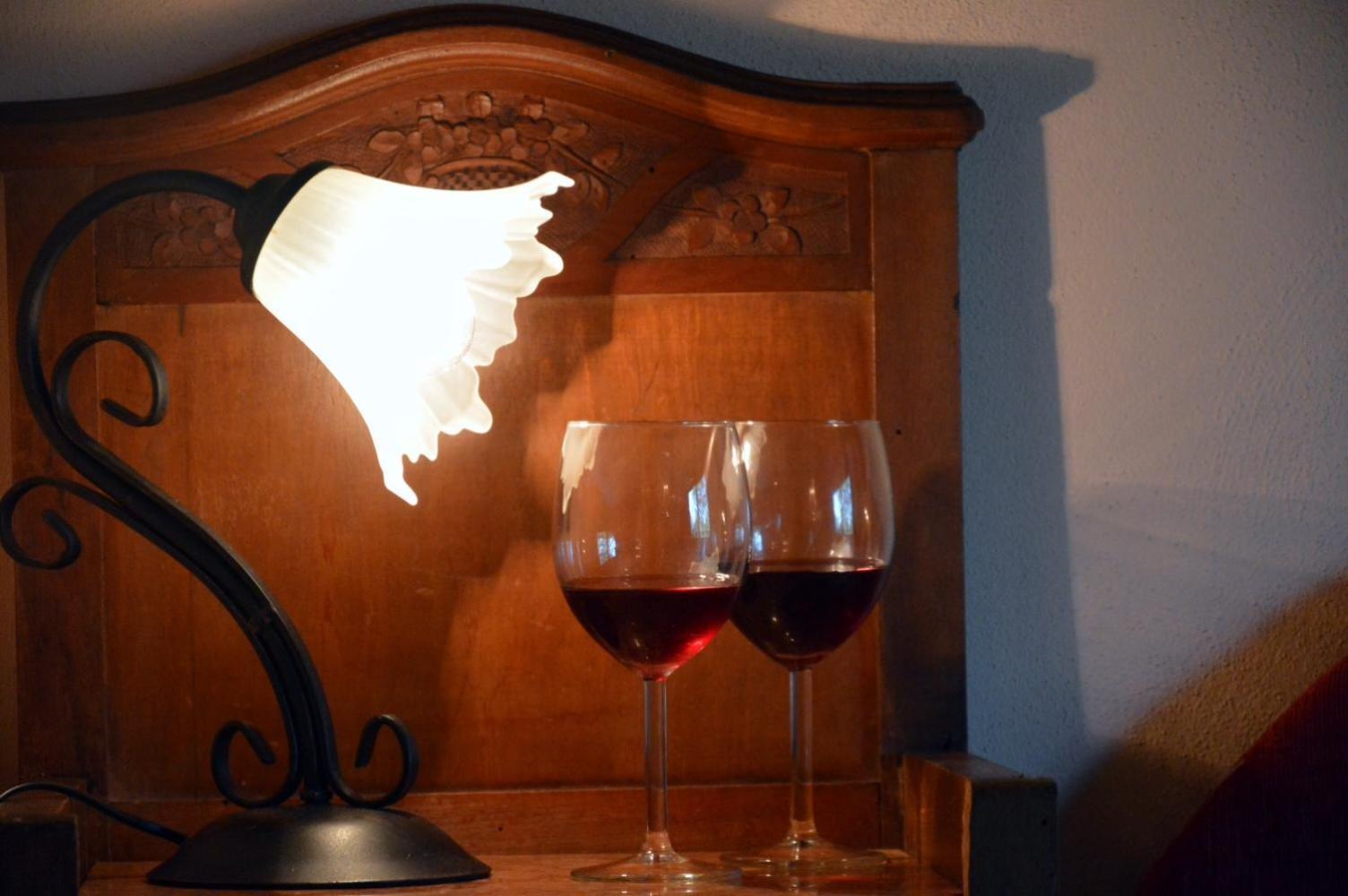 Bed And Breakfast Il Glicine Piedimonte Etneo Bagian luar foto
