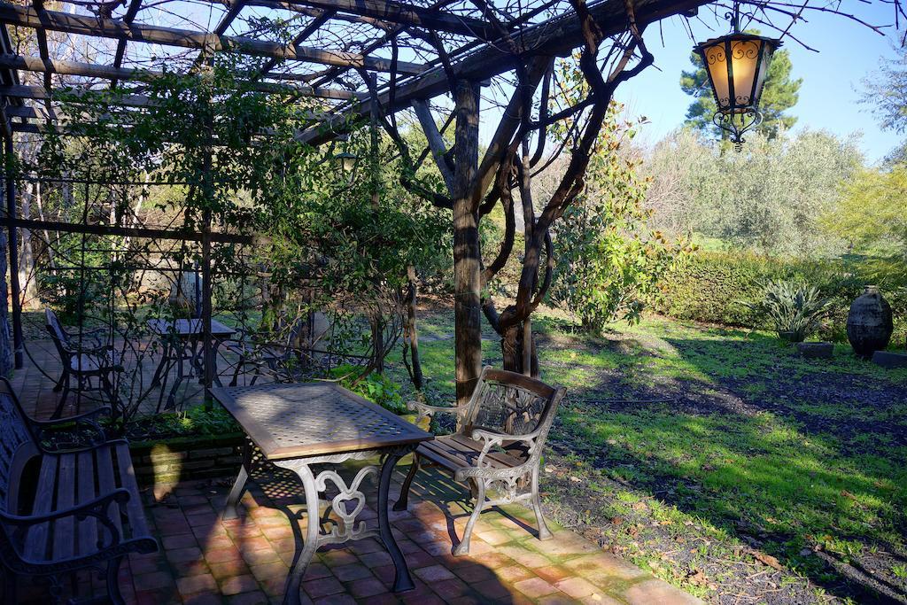 Bed And Breakfast Il Glicine Piedimonte Etneo Bagian luar foto