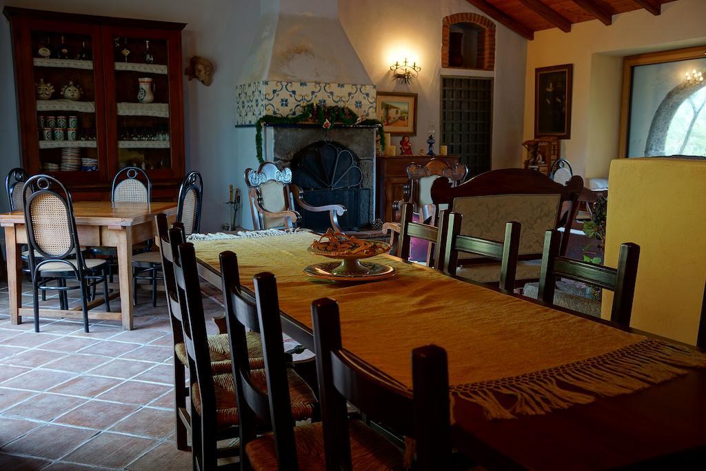 Bed And Breakfast Il Glicine Piedimonte Etneo Bagian luar foto