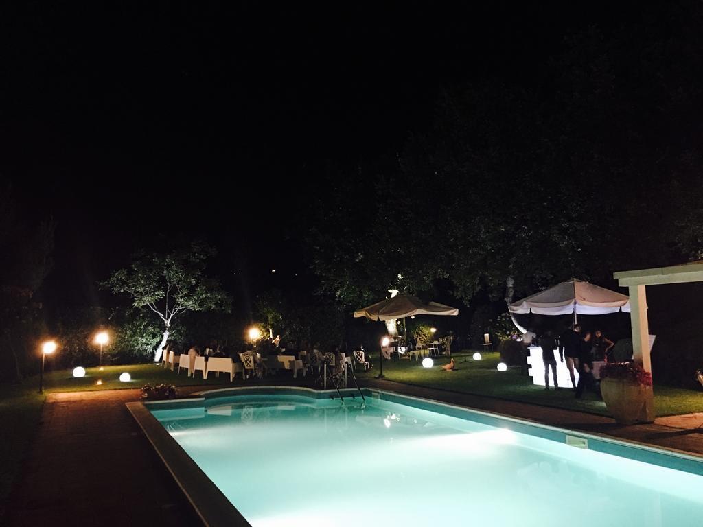 Bed And Breakfast Il Glicine Piedimonte Etneo Bagian luar foto