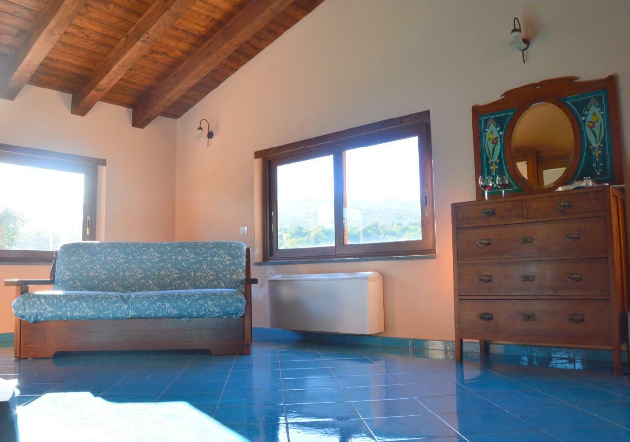Bed And Breakfast Il Glicine Piedimonte Etneo Bagian luar foto